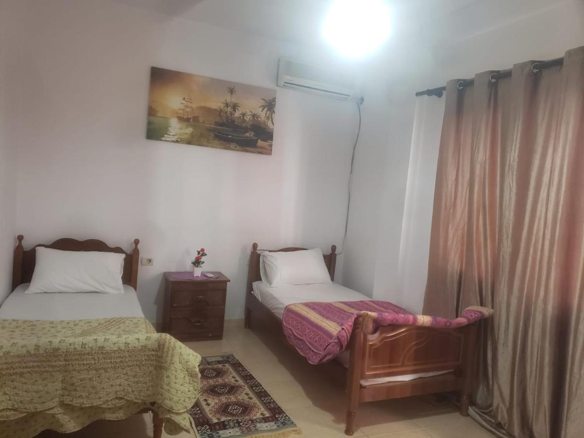 Hostel Split Rock Τίρανα Εξωτερικό φωτογραφία