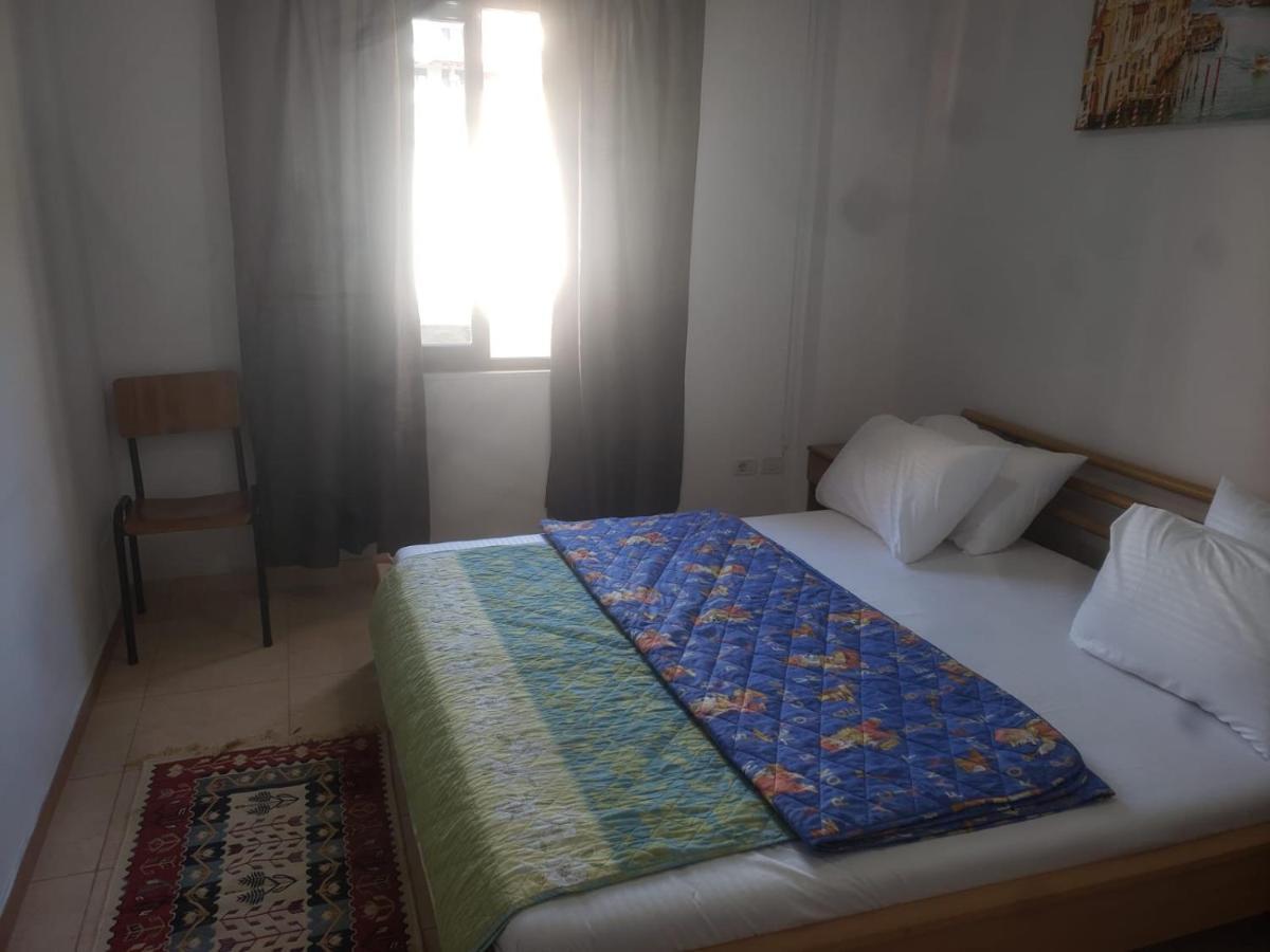 Hostel Split Rock Τίρανα Εξωτερικό φωτογραφία