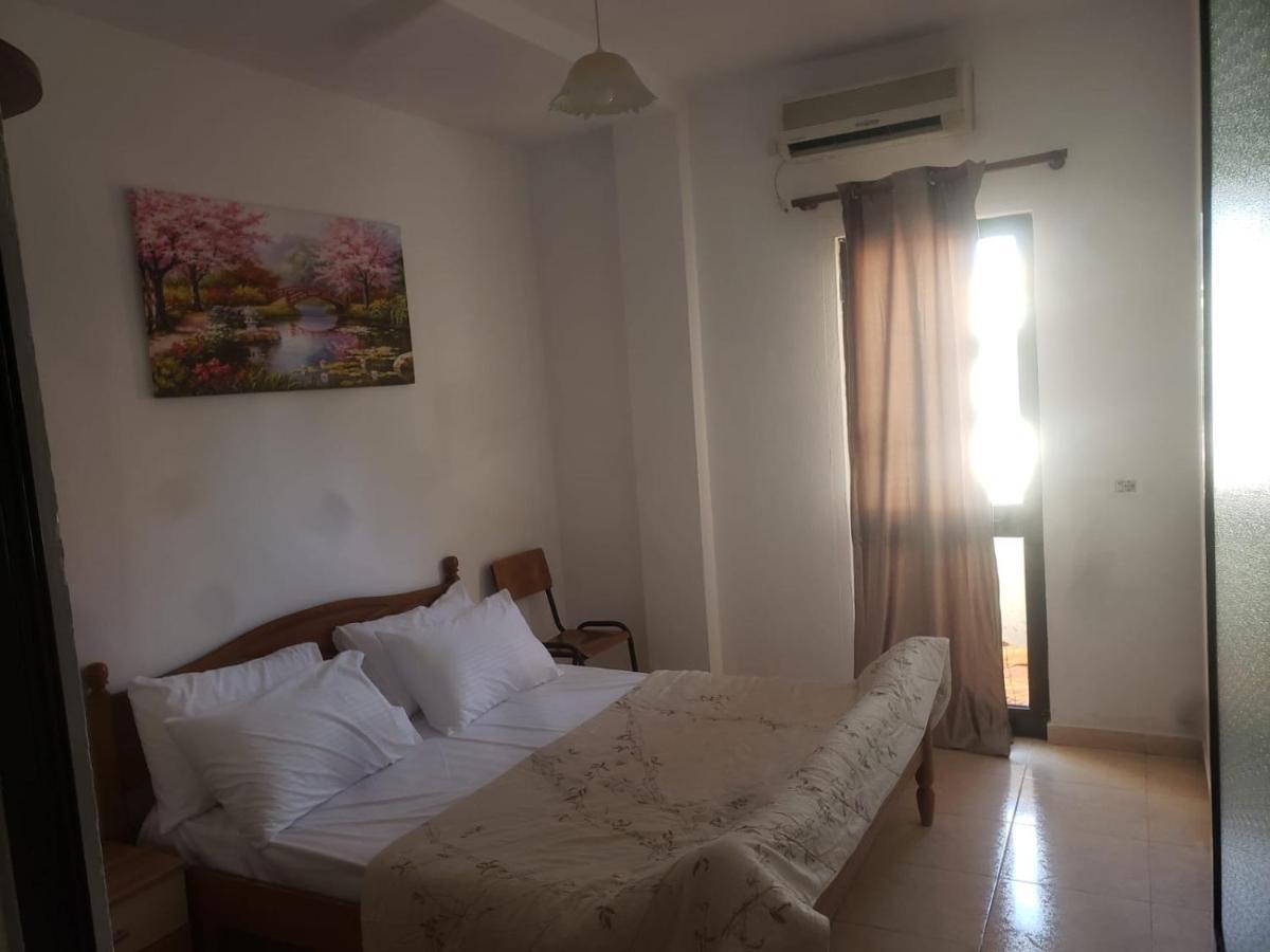 Hostel Split Rock Τίρανα Εξωτερικό φωτογραφία