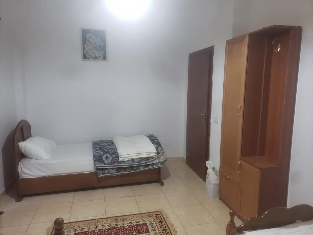 Hostel Split Rock Τίρανα Εξωτερικό φωτογραφία
