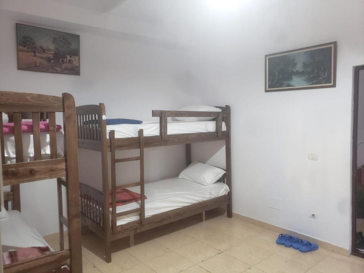 Hostel Split Rock Τίρανα Εξωτερικό φωτογραφία