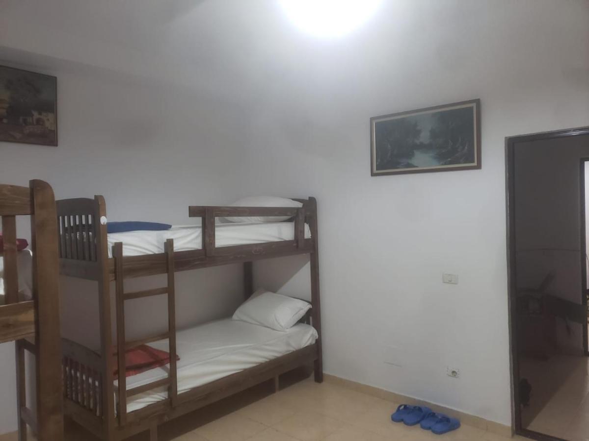 Hostel Split Rock Τίρανα Εξωτερικό φωτογραφία