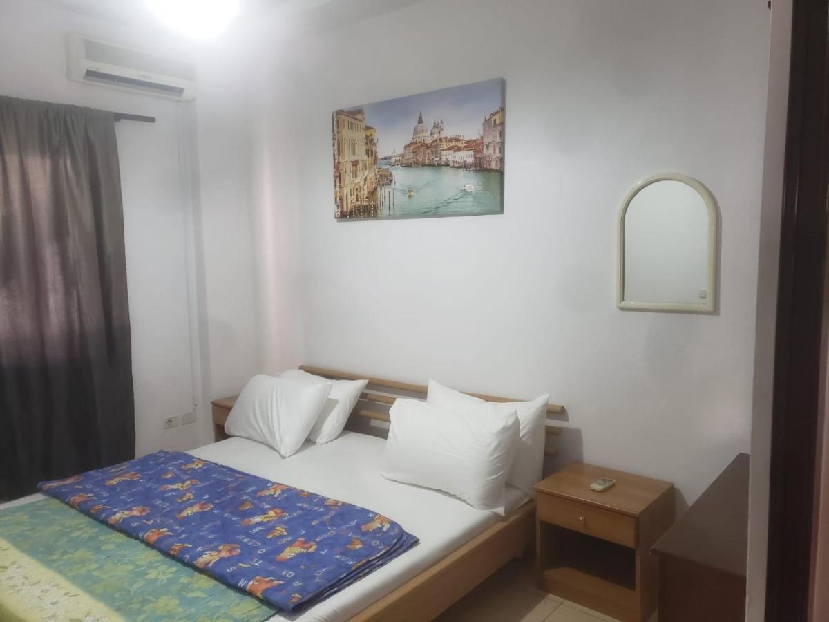 Hostel Split Rock Τίρανα Εξωτερικό φωτογραφία