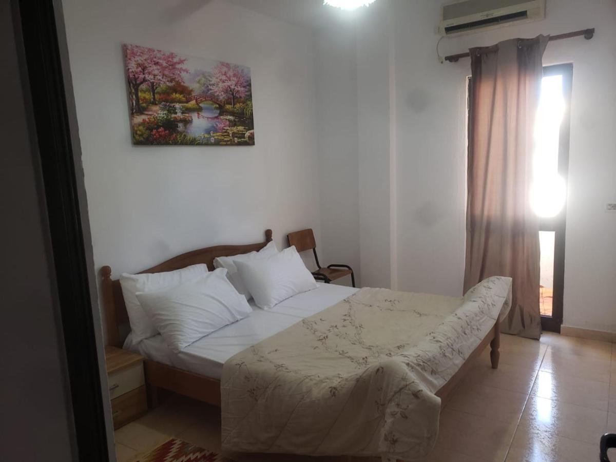Hostel Split Rock Τίρανα Εξωτερικό φωτογραφία