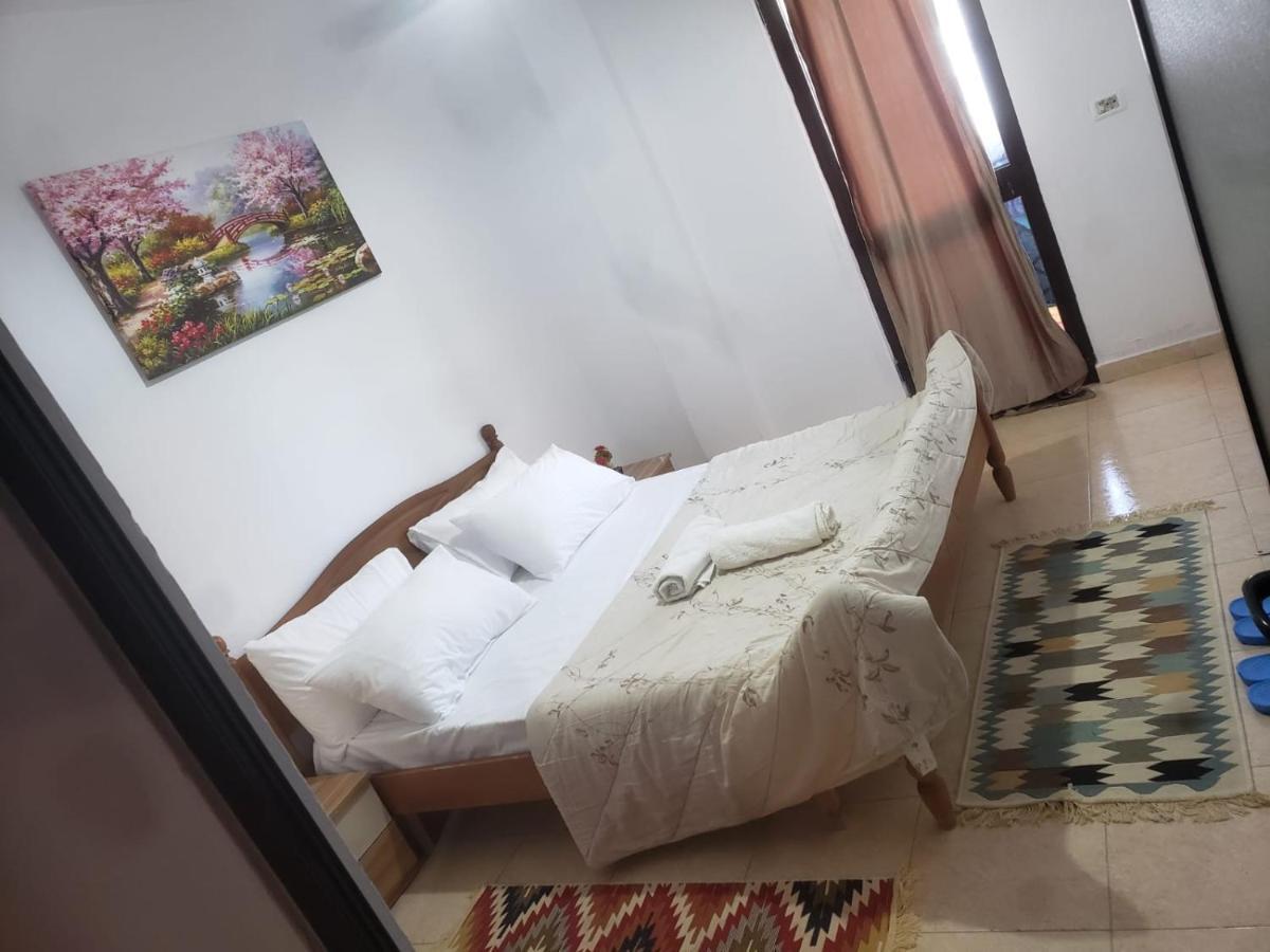 Hostel Split Rock Τίρανα Εξωτερικό φωτογραφία
