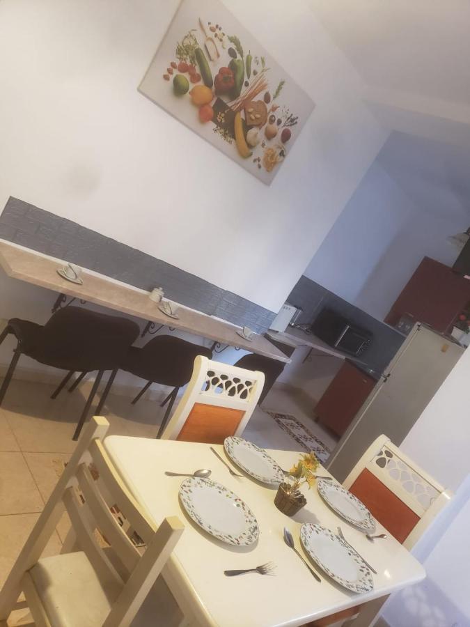 Hostel Split Rock Τίρανα Εξωτερικό φωτογραφία