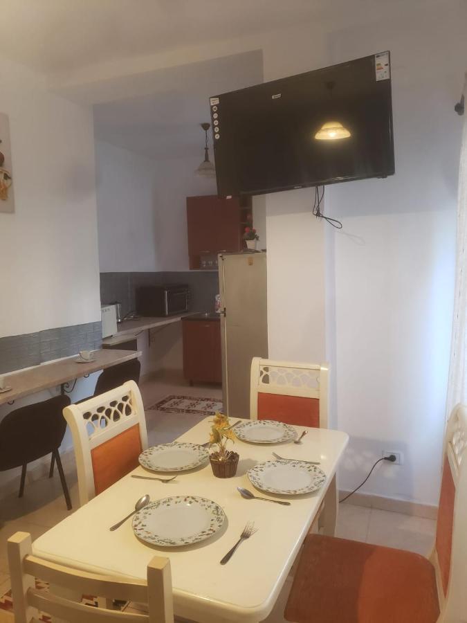 Hostel Split Rock Τίρανα Εξωτερικό φωτογραφία